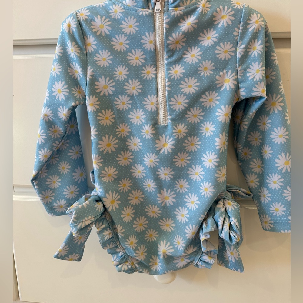 Long sleeve size 24m swim suit - Picture 2 of 6
